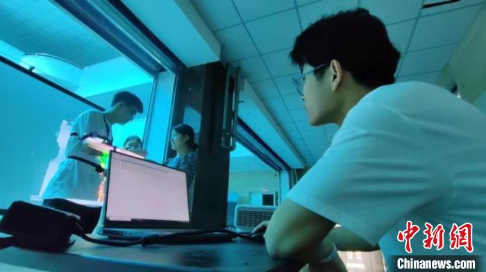 Z世代团队用数字化可穿戴设备驱动雪上训练革新