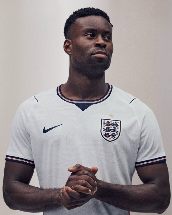 英格兰2026世界杯主场球衣设计揭晓 三狮军团战袍