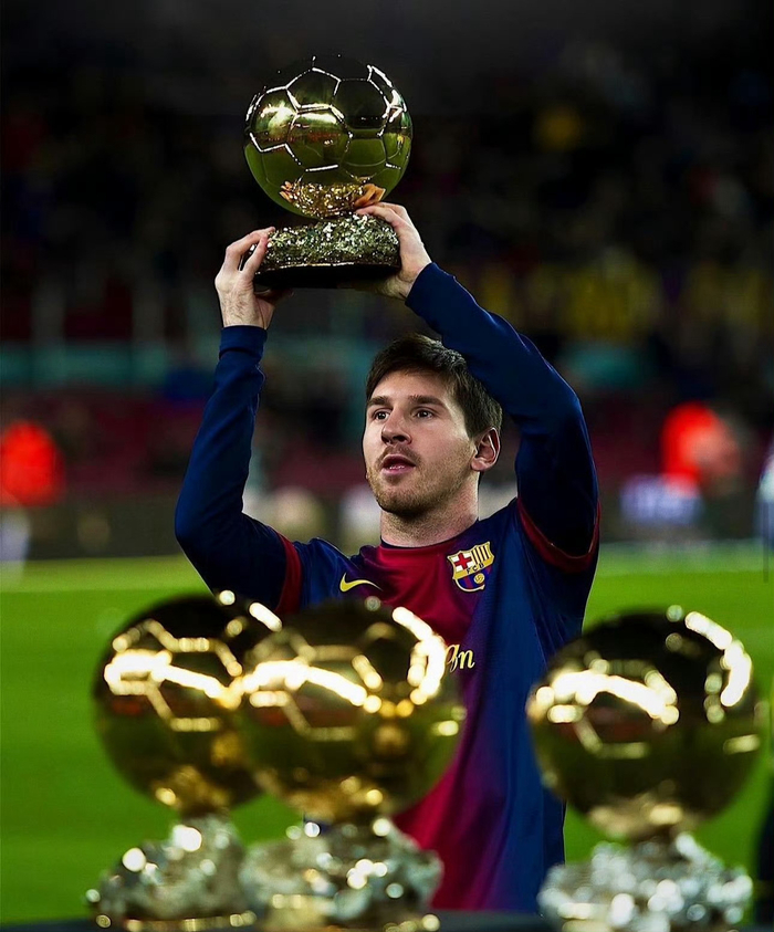 梅西创历史金球四连庄纪录 四年横扫西甲欧冠世