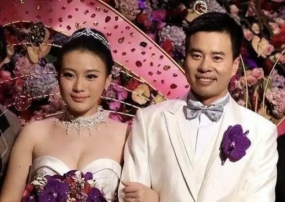前申花名将孙吉被妻子实名举报涉嫌骗婚家暴海